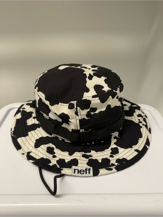 Neff Other - Neff Bullhonky Cow Print Boonie Hat